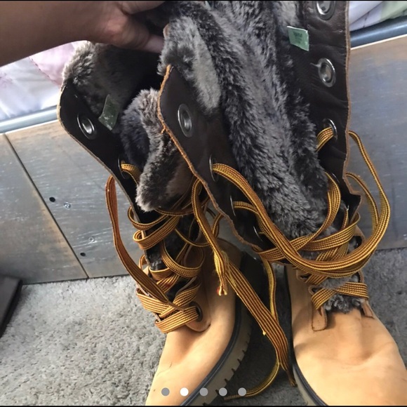 Womans Timberland Winter fur Boots - Picture 2 of 4